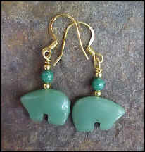 Aventurine Zuni Bear in Gold